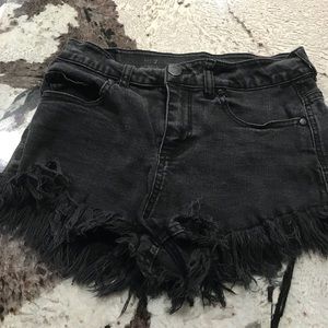Mid waist cut off shorts